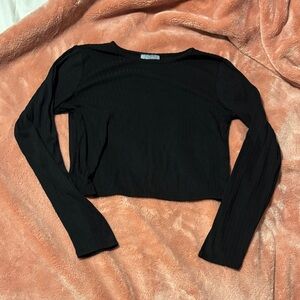 Discreet Black Ribbed Long Sleeve Crop Top